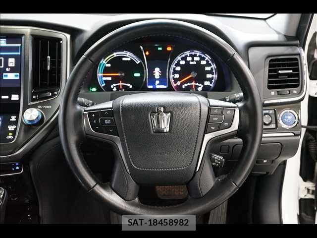 Toyota CROWN SEDAN 2014-03 5863910-9