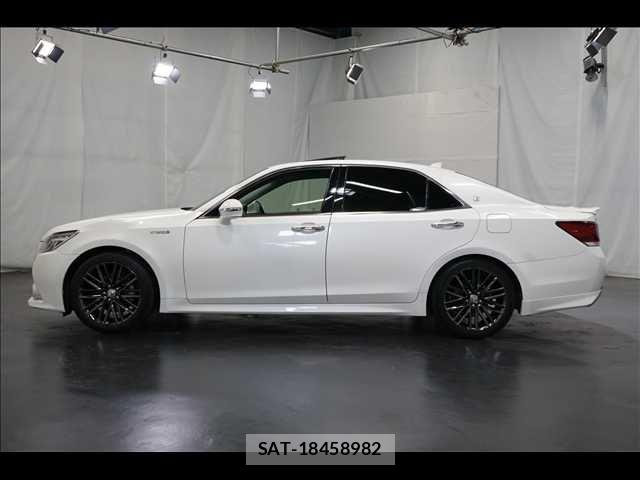 Toyota CROWN SEDAN 2014-03 5863910-14
