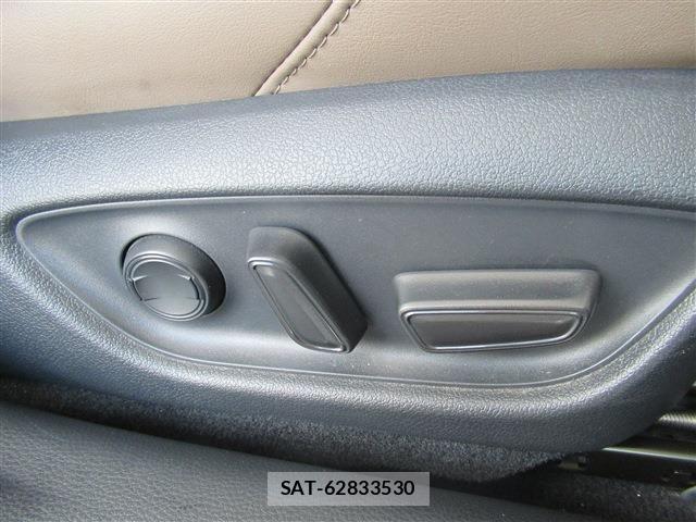 Toyota CROWN SEDAN 2021-09 6010756-10