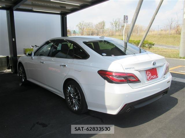 Toyota CROWN SEDAN 2021-09 6010756-1