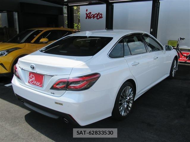 Toyota CROWN SEDAN 2021-09 6010756-3