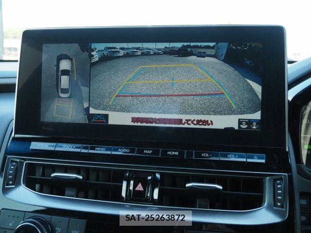 Toyota CROWN SEDAN 2021-03 6010737-18