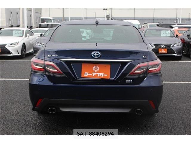 Toyota CROWN SEDAN 2021-03 6010787-12