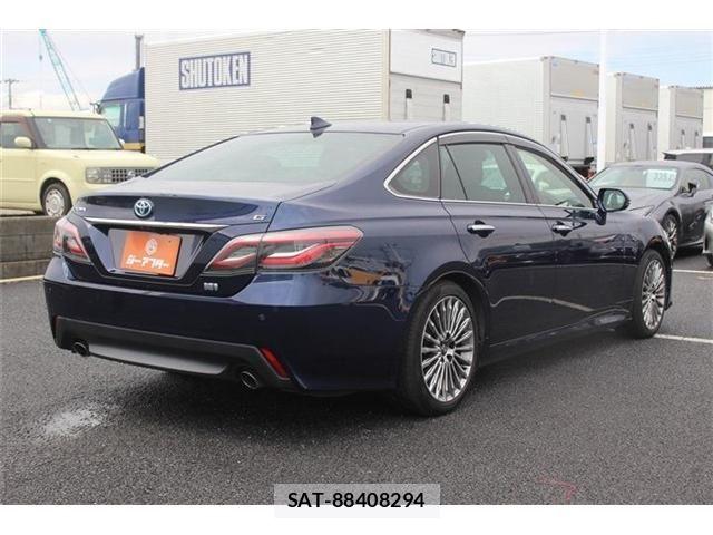 Toyota CROWN SEDAN 2021-03 6010787-13
