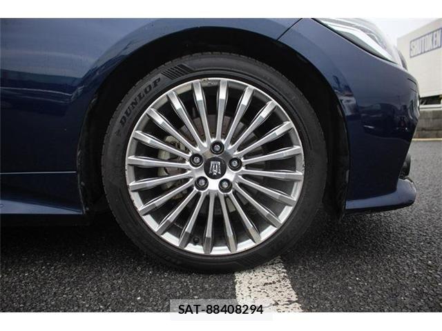 Toyota CROWN SEDAN 2021-03 6010787-15