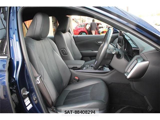 Toyota CROWN SEDAN 2021-03 6010787-21
