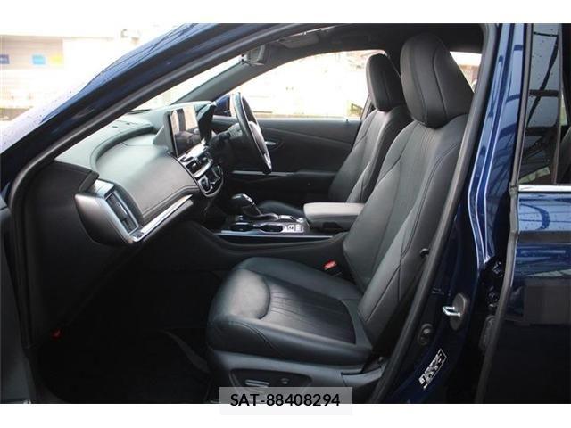 Toyota CROWN SEDAN 2021-03 6010787-24