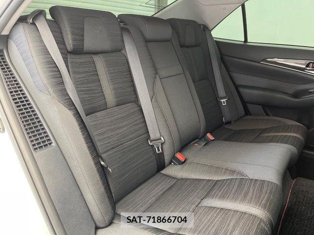 Toyota CROWN SEDAN 2015-10 6010805-12