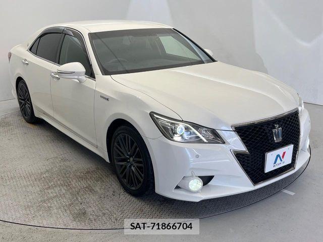 Toyota CROWN SEDAN 2015-10 6010805-16