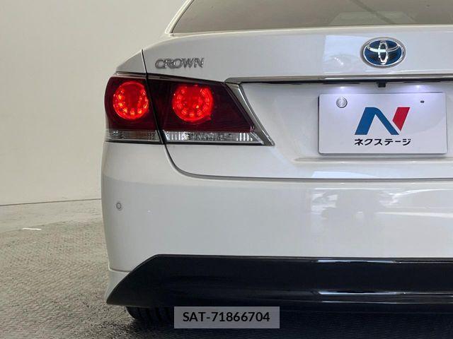 Toyota CROWN SEDAN 2015-10 6010805-2