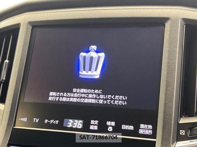 Toyota CROWN SEDAN 2015-10 6010805-4