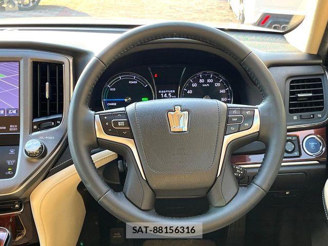 Toyota CROWN SEDAN 2013-05 6010861-10
