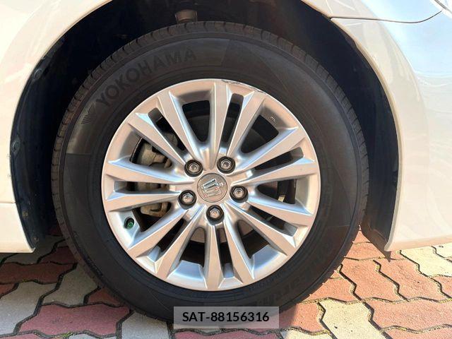 Toyota CROWN SEDAN 2013-05 6010861-12