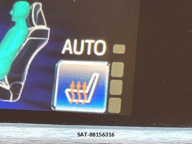 Toyota CROWN SEDAN 2013-05 6010861-2