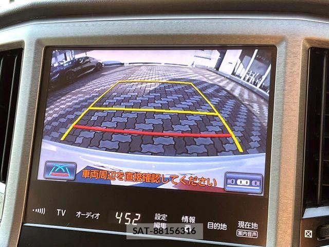 Toyota CROWN SEDAN 2013-05 6010861-3
