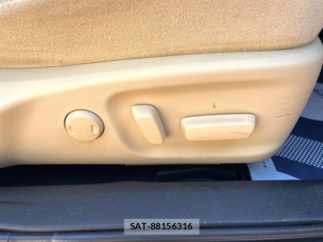 Toyota CROWN SEDAN 2013-05 6010861-5