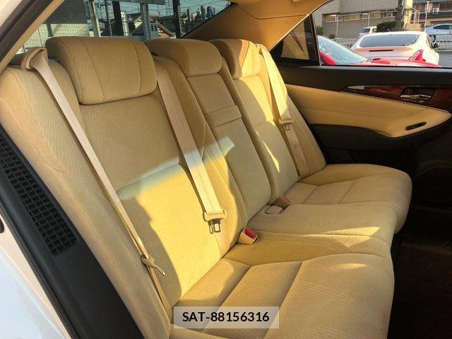 Toyota CROWN SEDAN 2013-05 6010861-8