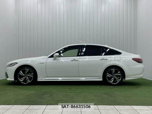 Toyota CROWN SEDAN 2019-03 6010778-13