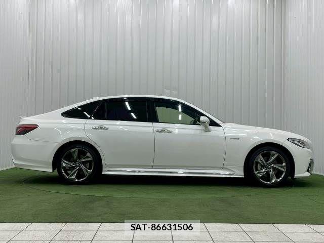 Toyota CROWN SEDAN 2019-03 6010778-14