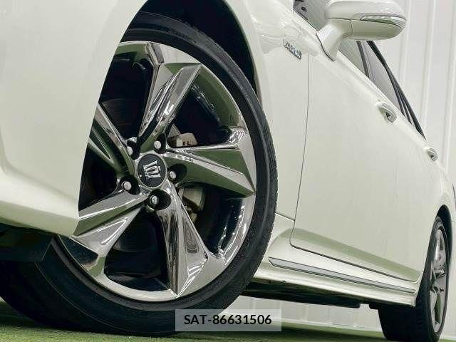 Toyota CROWN SEDAN 2019-03 6010778-18