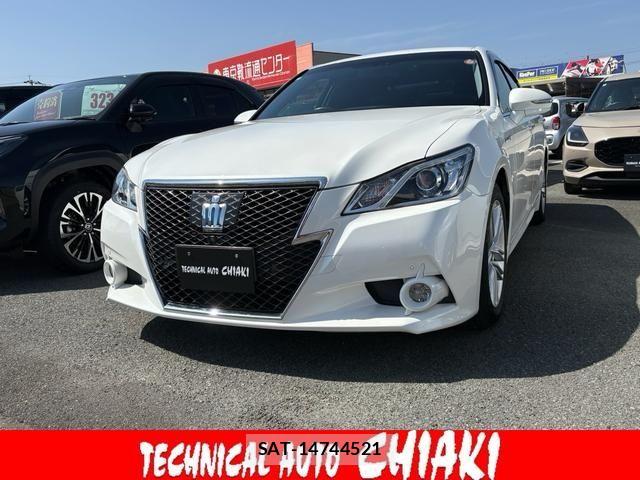 Toyota CROWN SEDAN 2014-01 6010815-0
