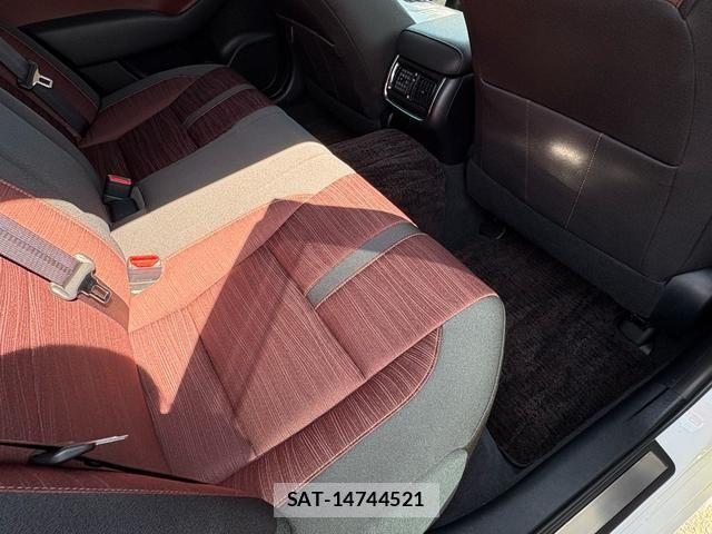Toyota CROWN SEDAN 2014-01 6010815-14