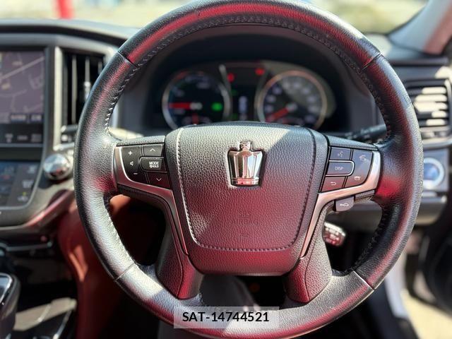 Toyota CROWN SEDAN 2014-01 6010815-16