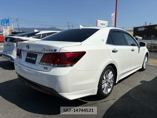 Toyota CROWN SEDAN 2014-01 6010815-5