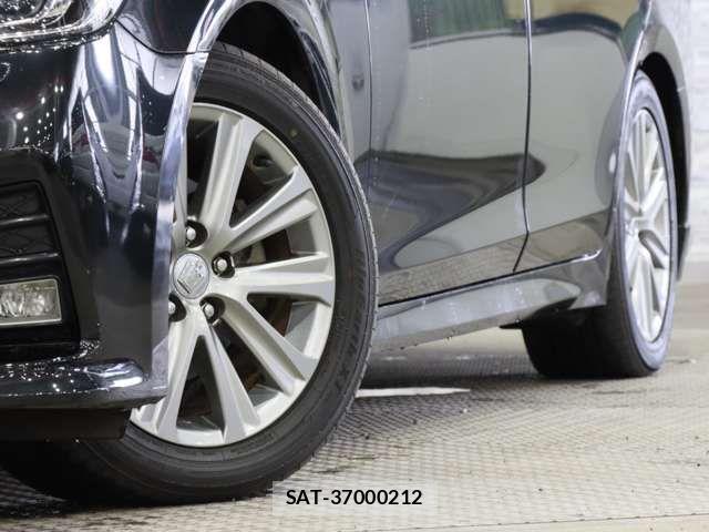 Toyota CROWN SEDAN 2017-02 6073211-18