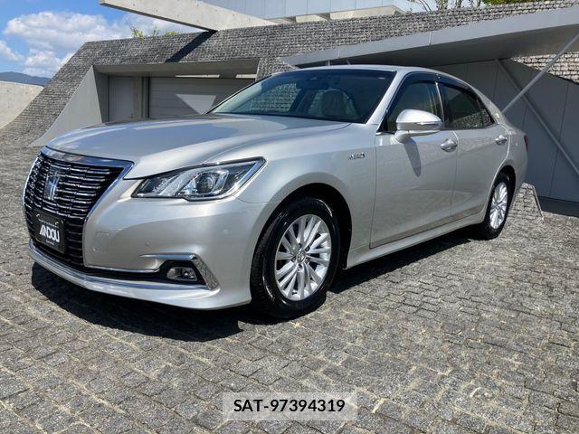 Toyota CROWN SEDAN 2018-02 6213004-0