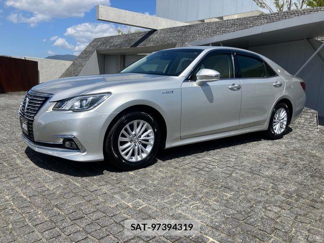 Toyota CROWN SEDAN 2018-02 6213004-1