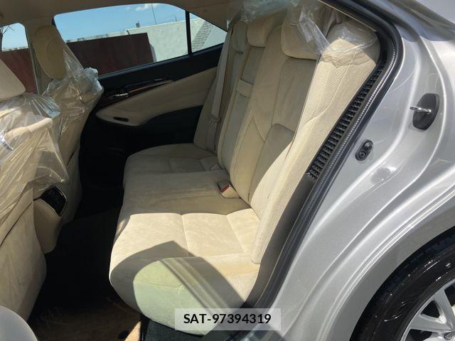 Toyota CROWN SEDAN 2018-02 6213004-21