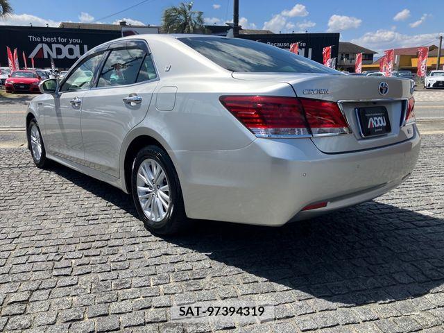 Toyota CROWN SEDAN 2018-02 6213004-2