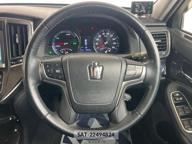 Toyota CROWN SEDAN 2013-09 6213031-10