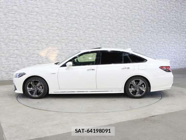 Toyota CROWN SEDAN 2018-11 6213003-12