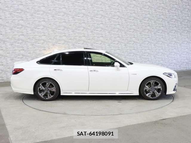Toyota CROWN SEDAN 2018-11 6213003-13