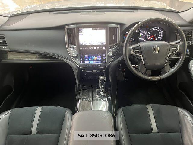 Toyota CROWN SEDAN 2018-03 6212999-1