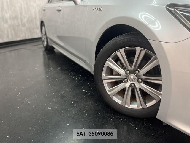 Toyota CROWN SEDAN 2018-03 6212999-26
