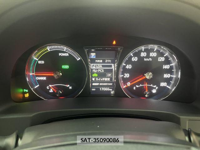 Toyota CROWN SEDAN 2018-03 6212999-7