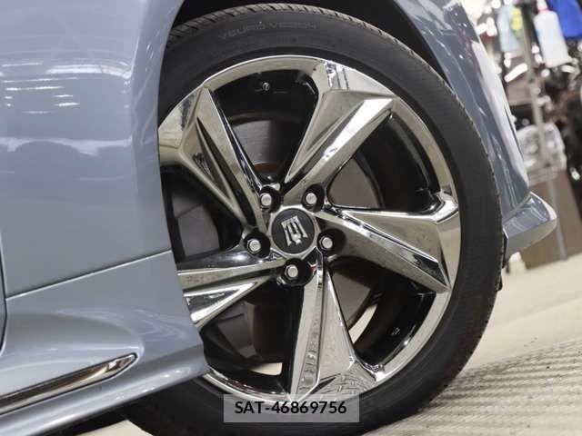 Toyota CROWN SEDAN 2018-06 6213006-18