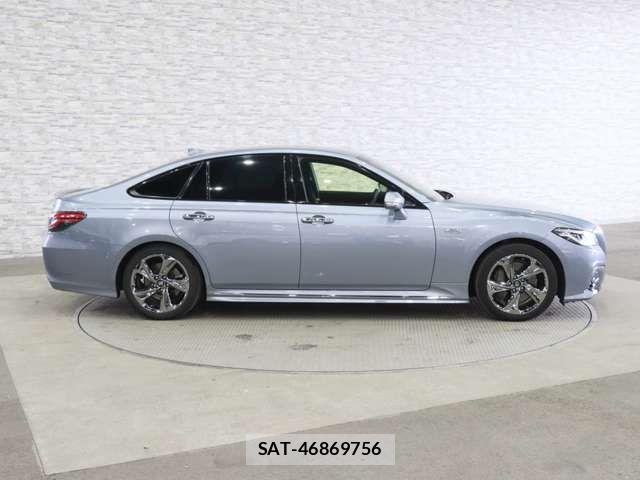 Toyota CROWN SEDAN 2018-06 6213006-8