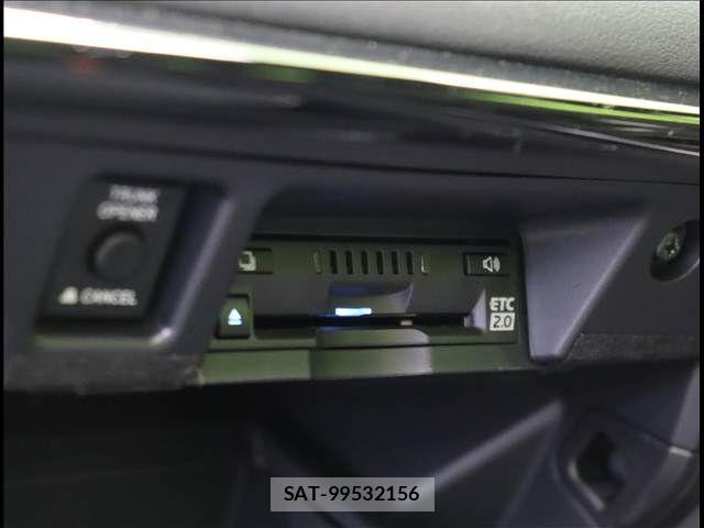 Toyota CROWN SEDAN 2019-03 6212971-7