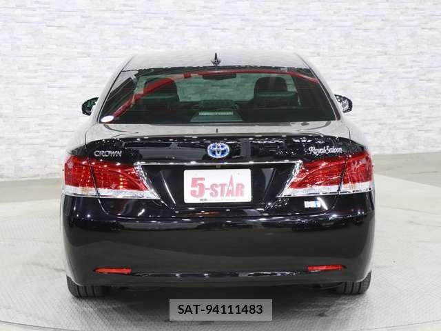 Toyota CROWN SEDAN 2017-06 6213000-9