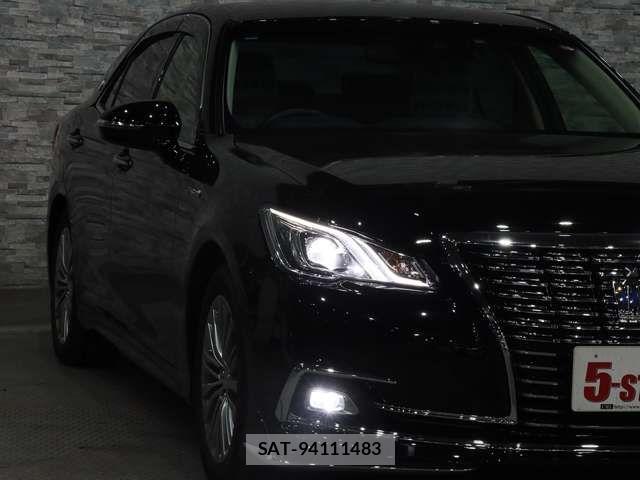 Toyota CROWN SEDAN 2017-06 6213000-10