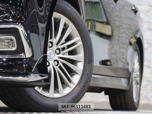 Toyota CROWN SEDAN 2017-06 6213000-13