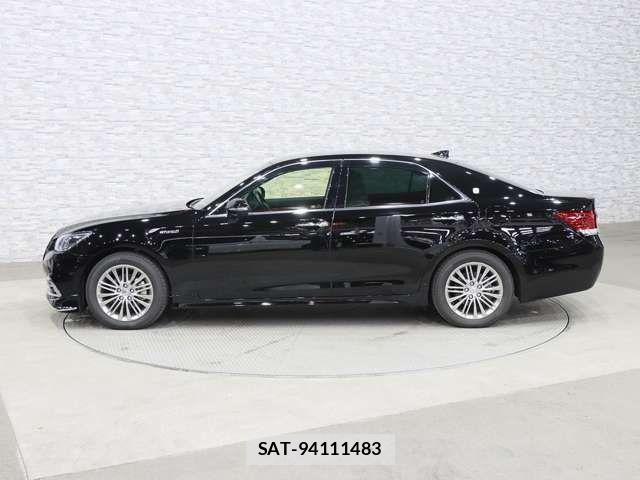 Toyota CROWN SEDAN 2017-06 6213000-7