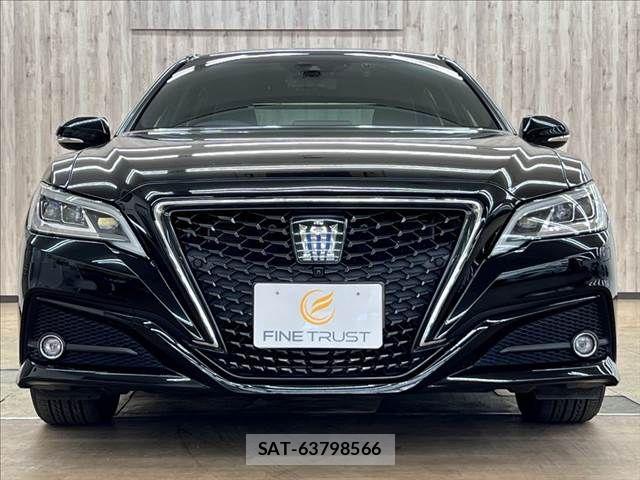 Toyota CROWN SEDAN 2018-08 6213025-13