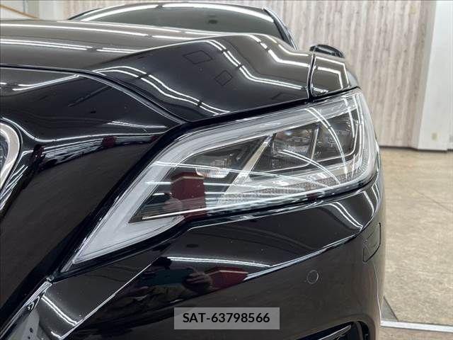 Toyota CROWN SEDAN 2018-08 6213025-20