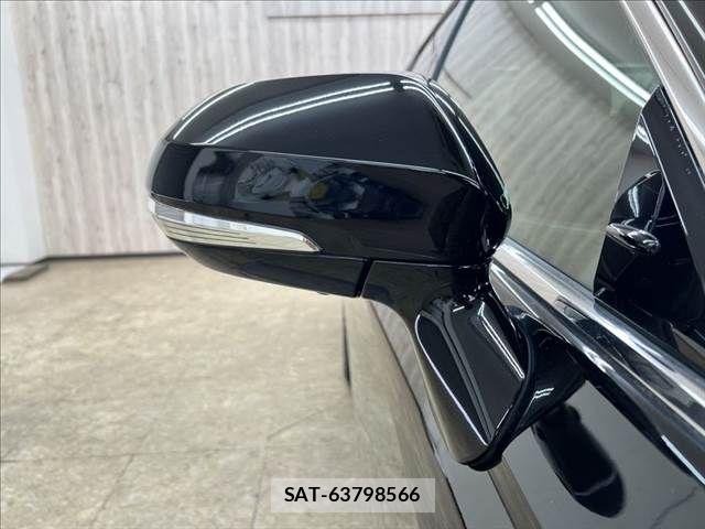 Toyota CROWN SEDAN 2018-08 6213025-25