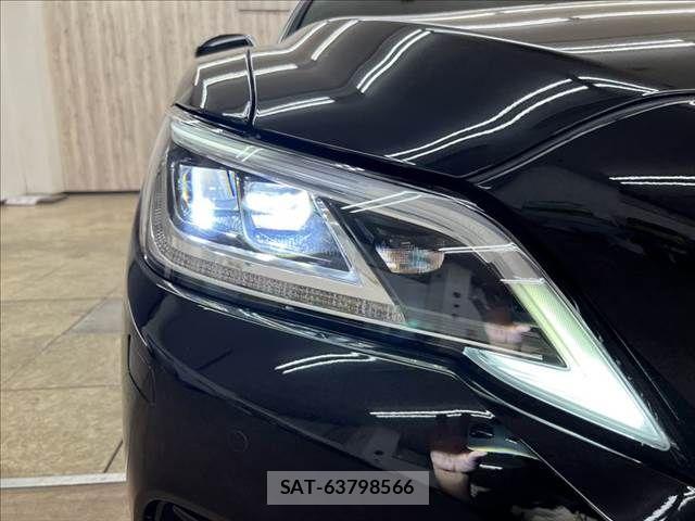 Toyota CROWN SEDAN 2018-08 6213025-29